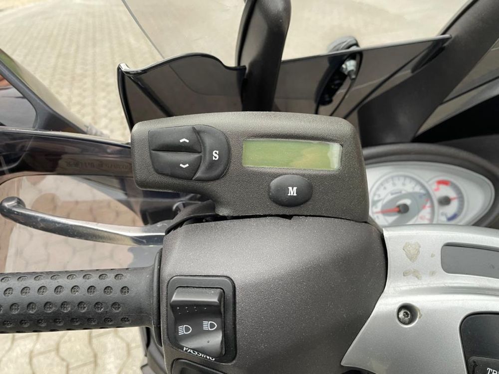 Mota Moto  scooters Piaggio X9 500 vendo ou troco