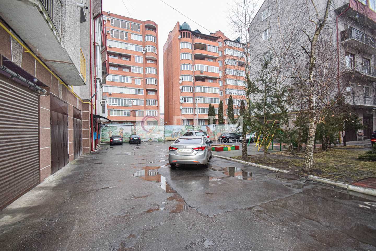 Продаж квартири на Котляревського 13 !