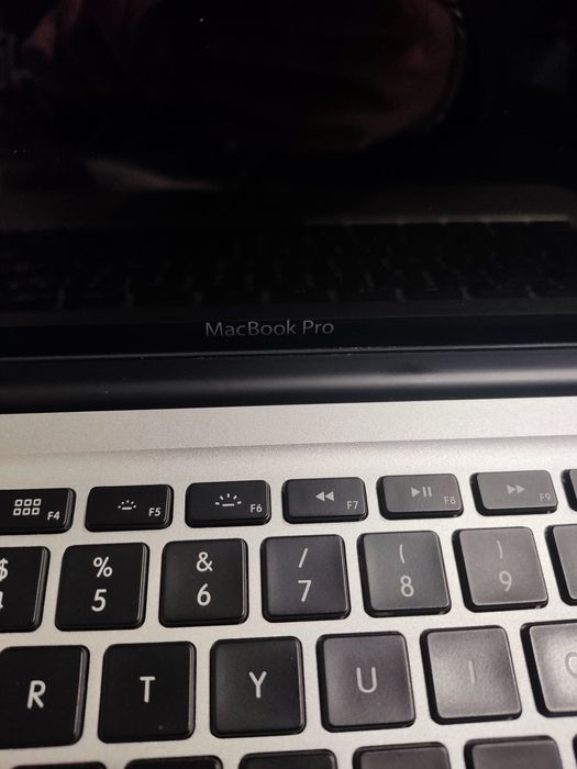 MacBook Pro 15" (Early 2011) - Para Peças