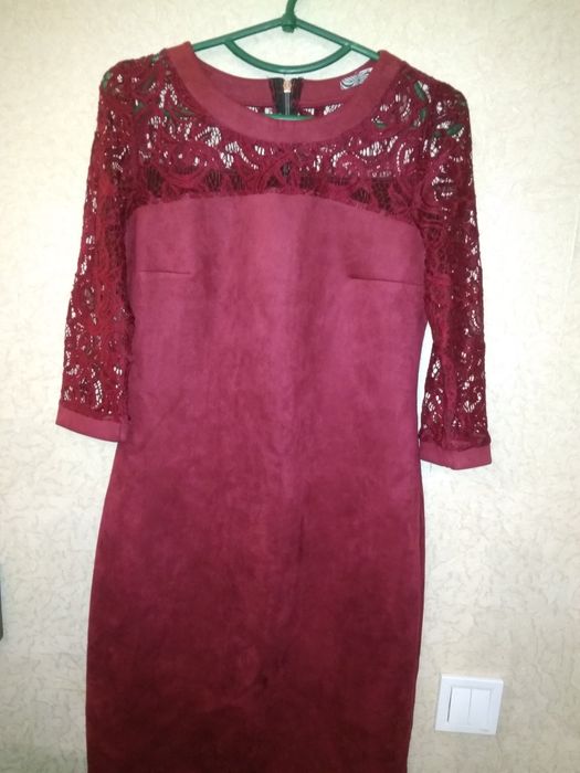 Нарядное новое платье