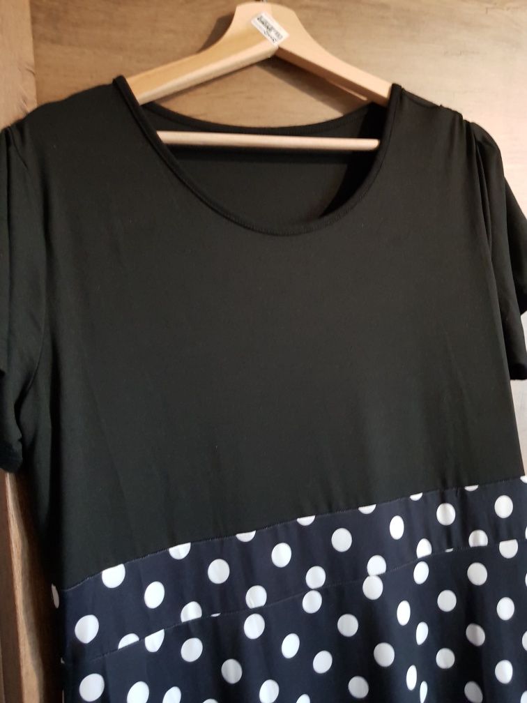 Czarna sukienka w grochy rozmiar 1xl