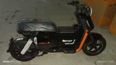 Електроскутер Партнер NIO червоний 1500W; 60V-30Ah Li-ion