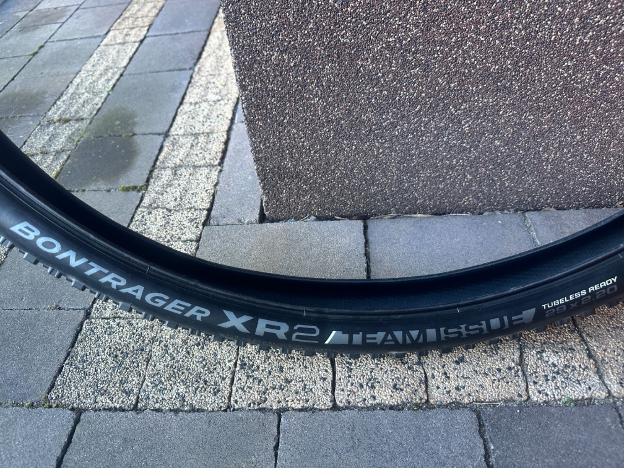 Opona Bontrager XR2 Team Issue ,tubeless ready,29x2.20 .Nowa*