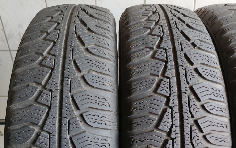 2x 185/65R15 Uniroyal MS Plus 77 88T 6,06mm