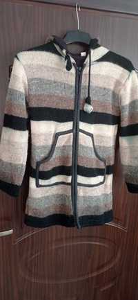 Wełniany sweter/kurtka z kapturem"made in Nepal" S/M-90zl
