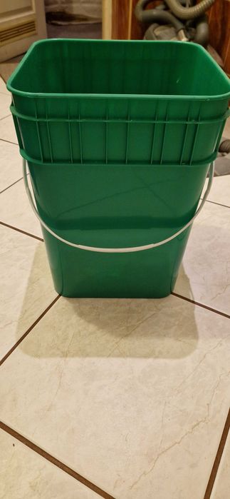 Wiadro kwadratowe 15 l do kiszenia