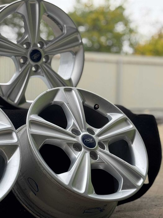 Оригінальні диски Ford 5x108 17x7.5J  ET52.5 DIA: 63.4 мм.