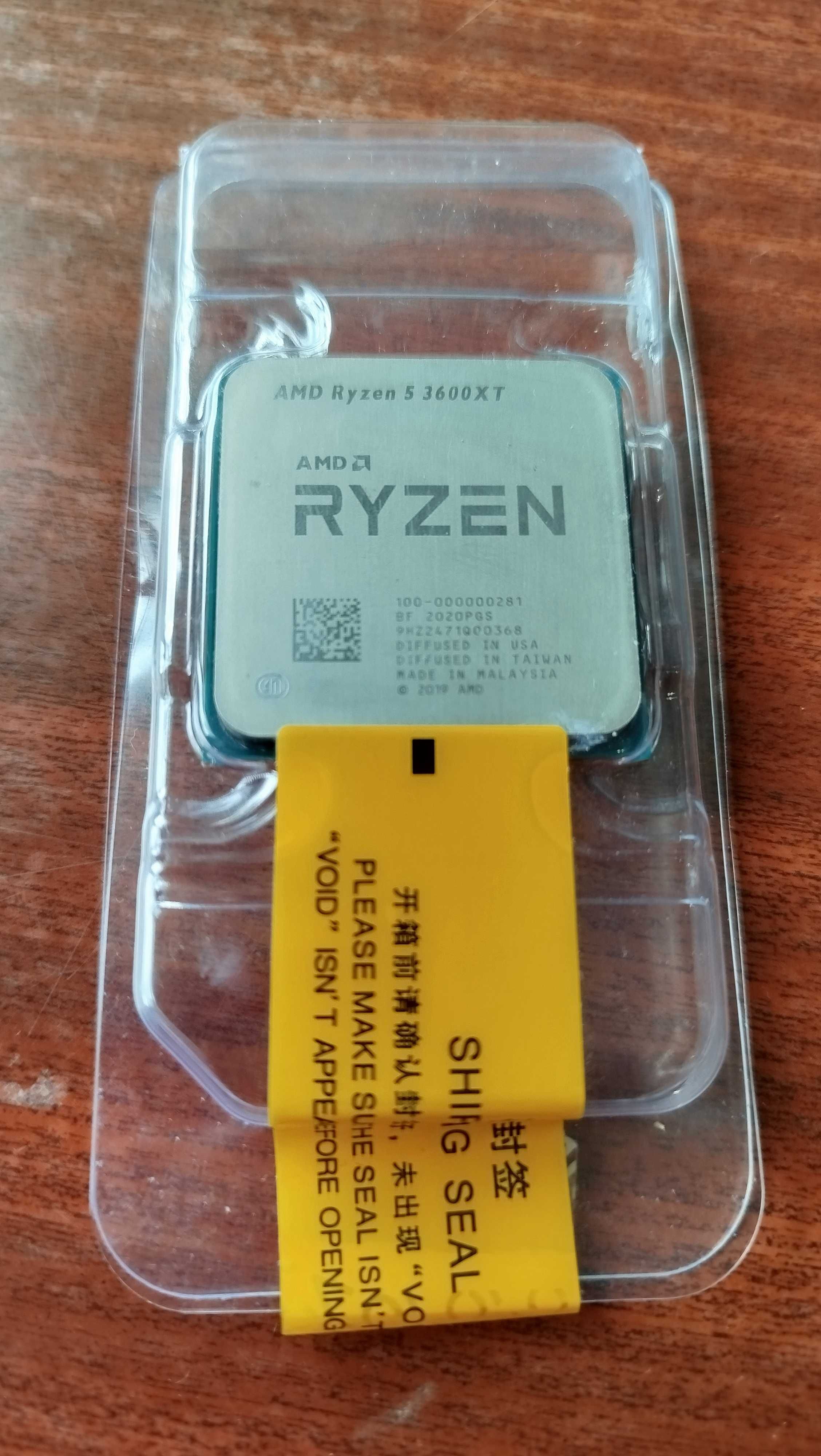 Процесор AMD Ryzen 5 3600XT + Оригінальний кулер Wraith Spire