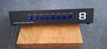 axGear Przełącznik AV Composite Selector 8-portowy RCA Audio Video 8 w
