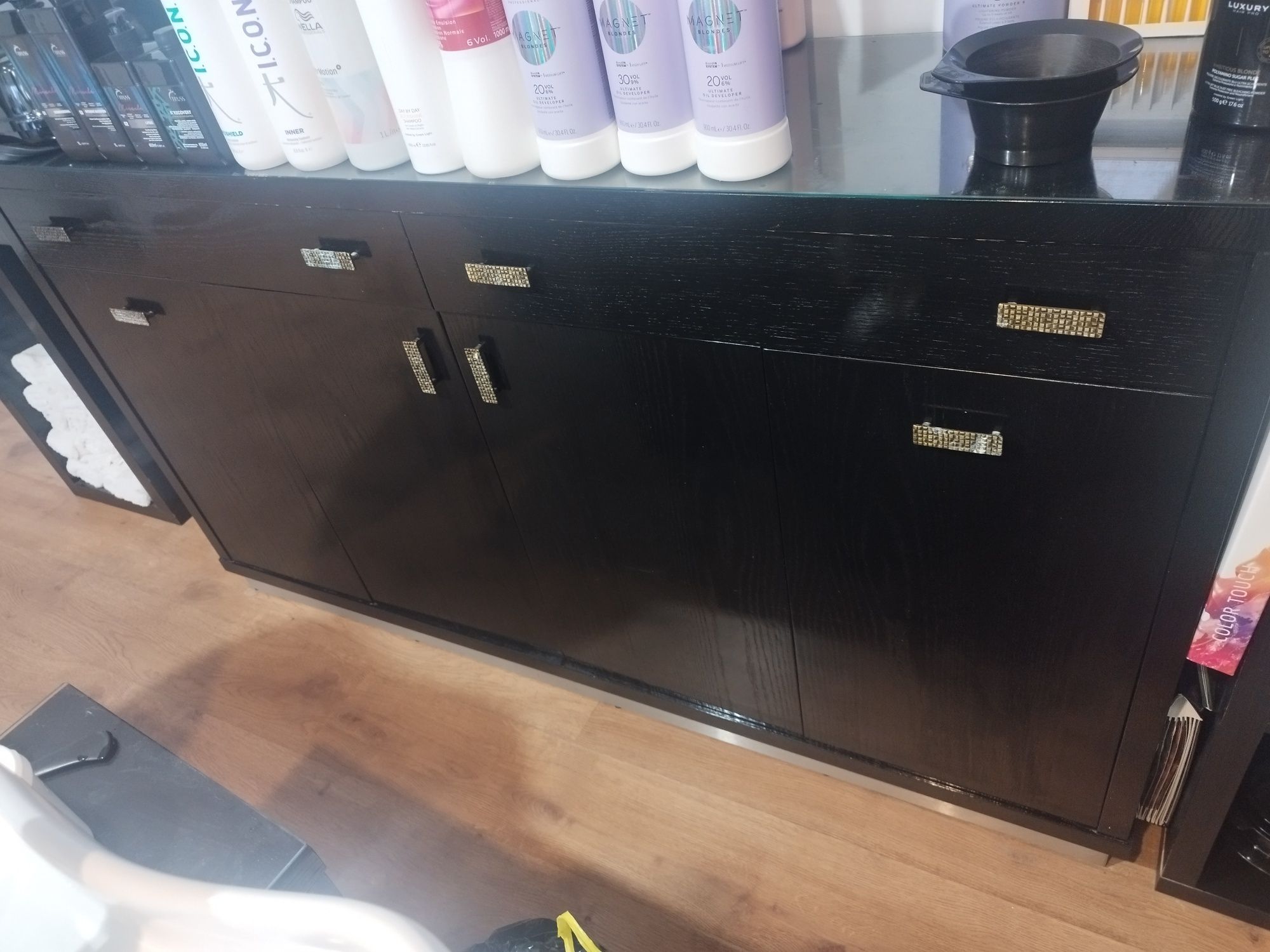 Vendo móvel preto de cabeleireiro em muito bom estado