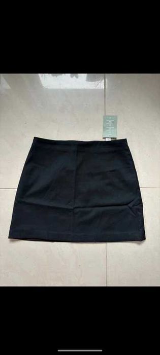 Nowa z metkami spódnicznka klasyczna mini viral rozcięcie M H&M