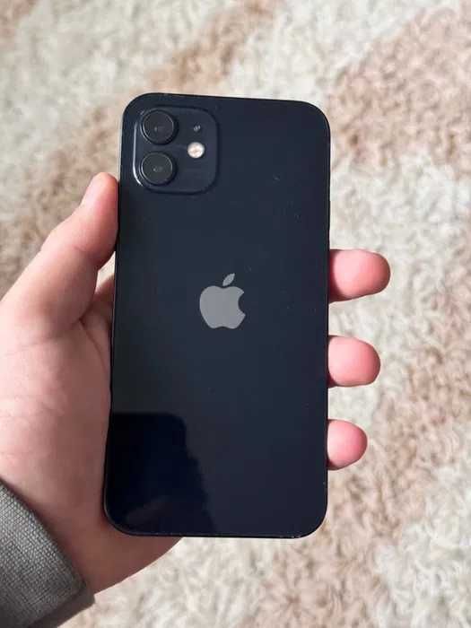 iPhone 12 акумулятор 93%