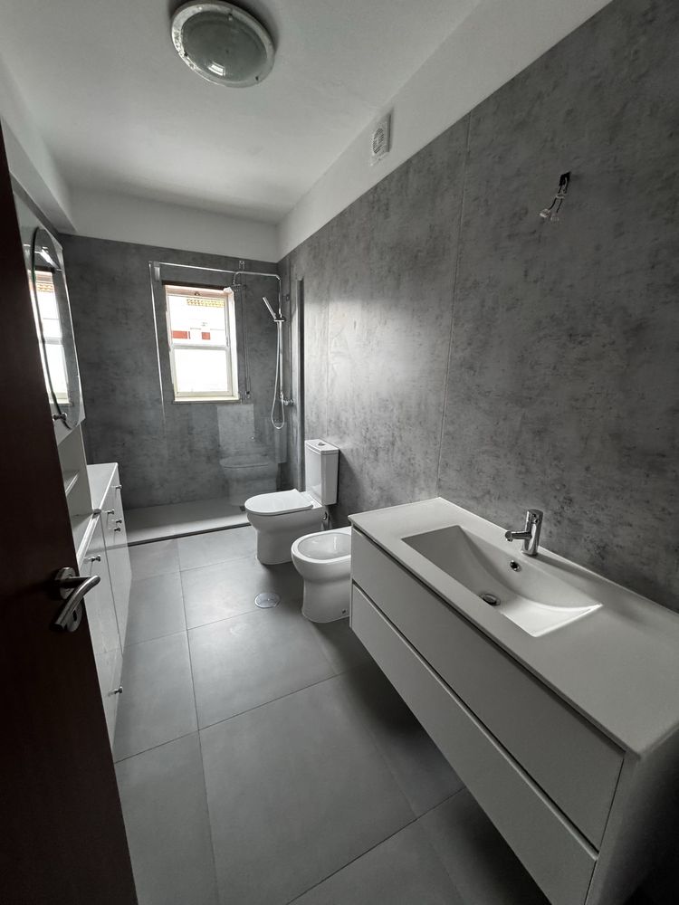 Apartamento T1 (com 2 quartos) com Generoso terraço
