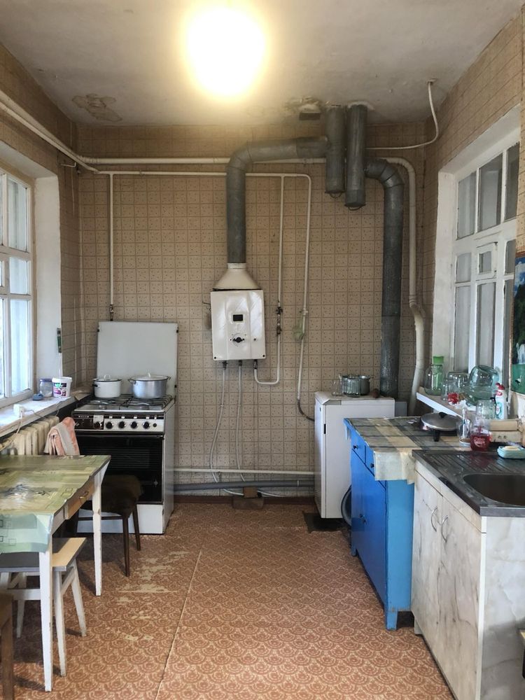 Продається частина будинку у Новобаварському районі