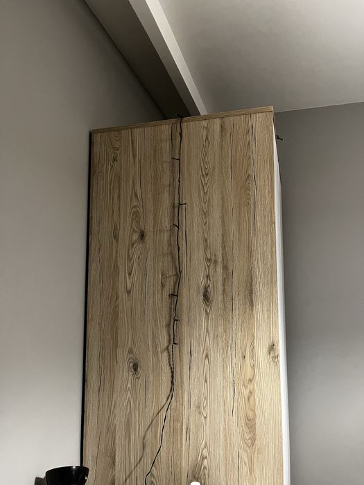 Szafa biało brązowa