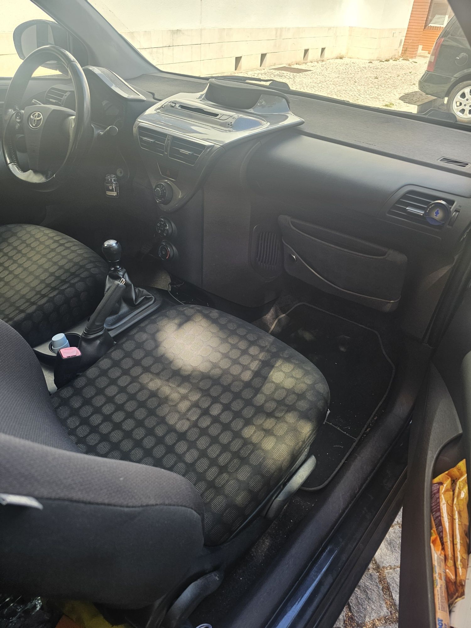 Toyota IQ 1.4 D 90 cv