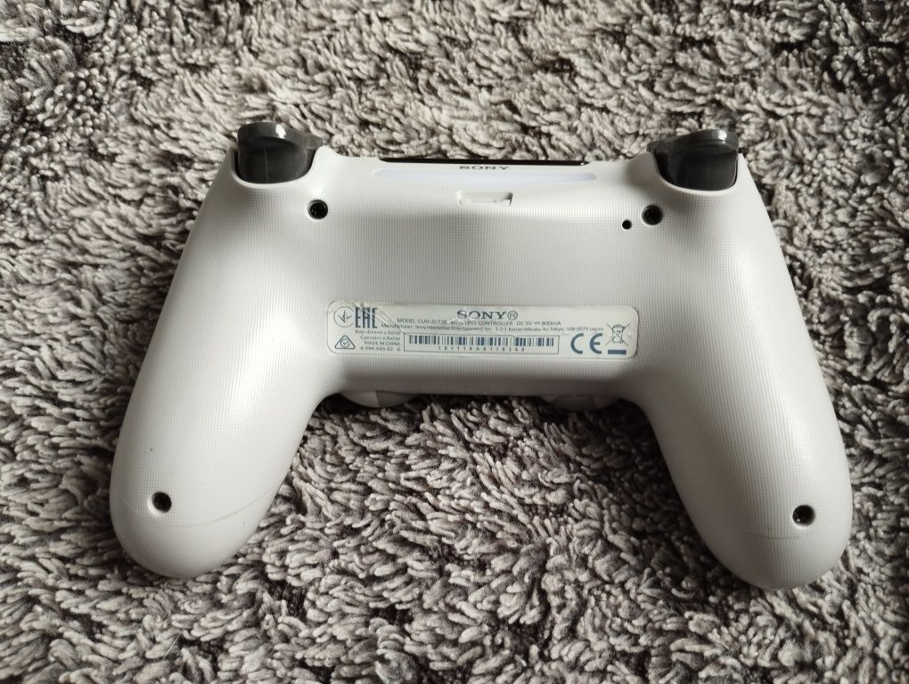 Pad Sony PS4 - Moro w pełni sprawny