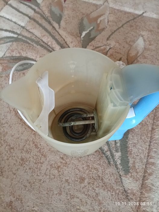 Чайник електричний