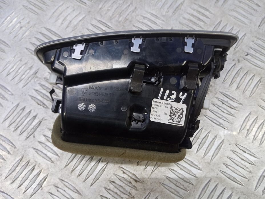 Дефлектор обдування салону лівий Porsche Cayenne 9Y0 Порш Каен Q7 4M