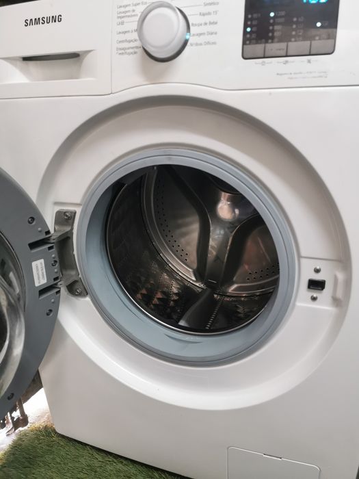 Máquina de lavar roupa samsung 8kg 1200rpm faço entrega