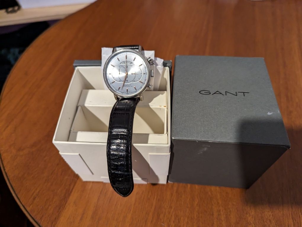 Продам часы Gant w1089