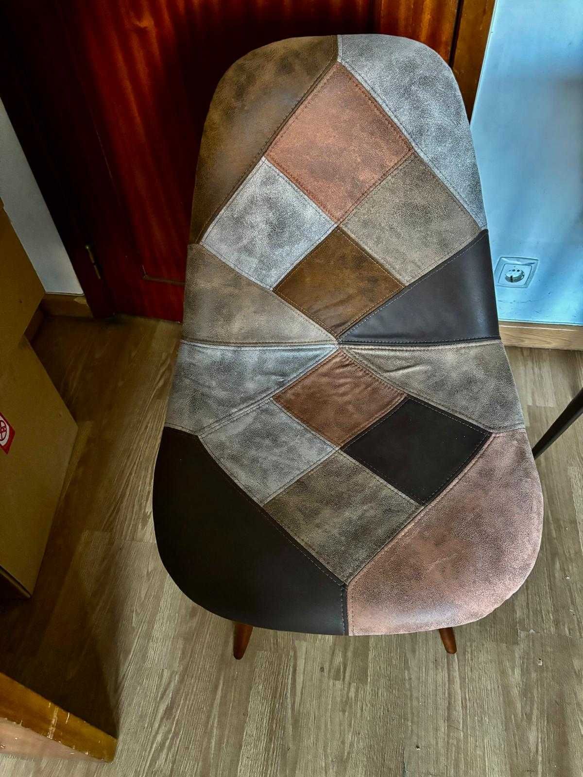 Mesa de refeições com  4 cadeiras do Gato Preto