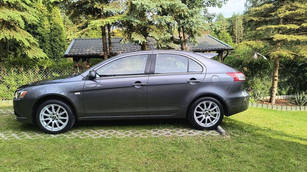 Mitsubishi Lancer 1.8 hatchback