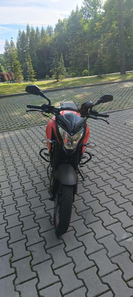 Motocykl Bajaj Plusar NS 125