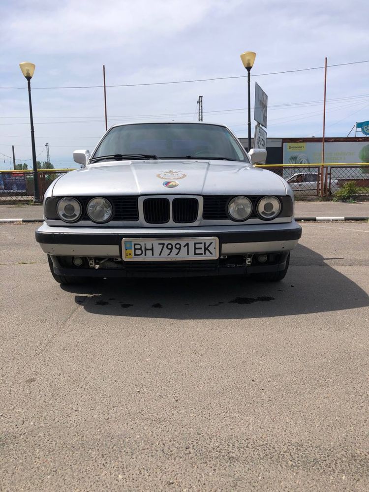 Продам BMW 525