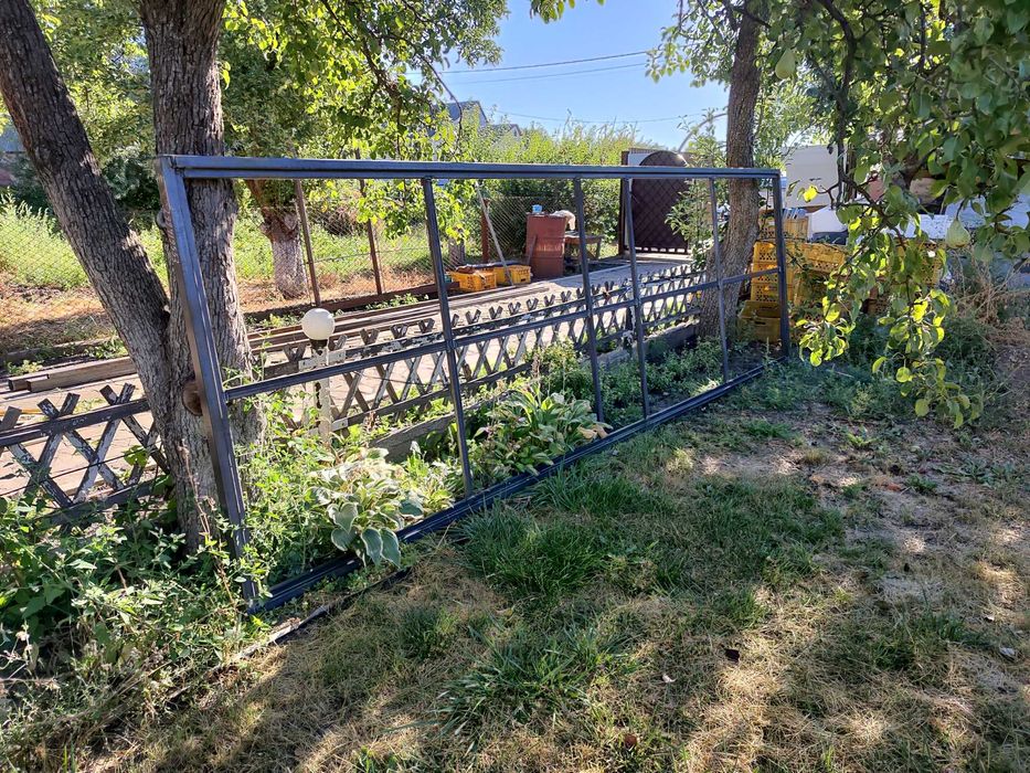 Забор з профнастила, відкатні ворота,автоматика , покрівля