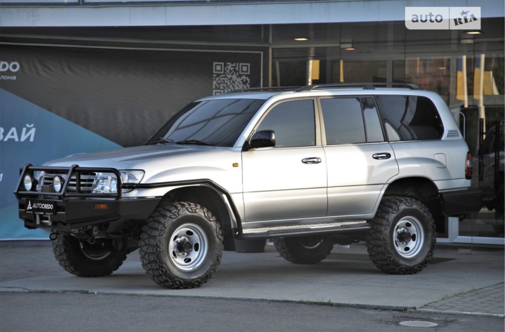 Toyota Land Cruiser 105