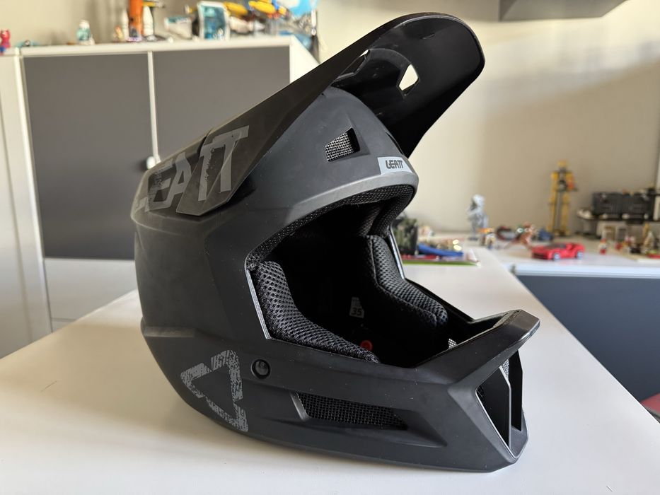 Capacete LEATT Preto criança
