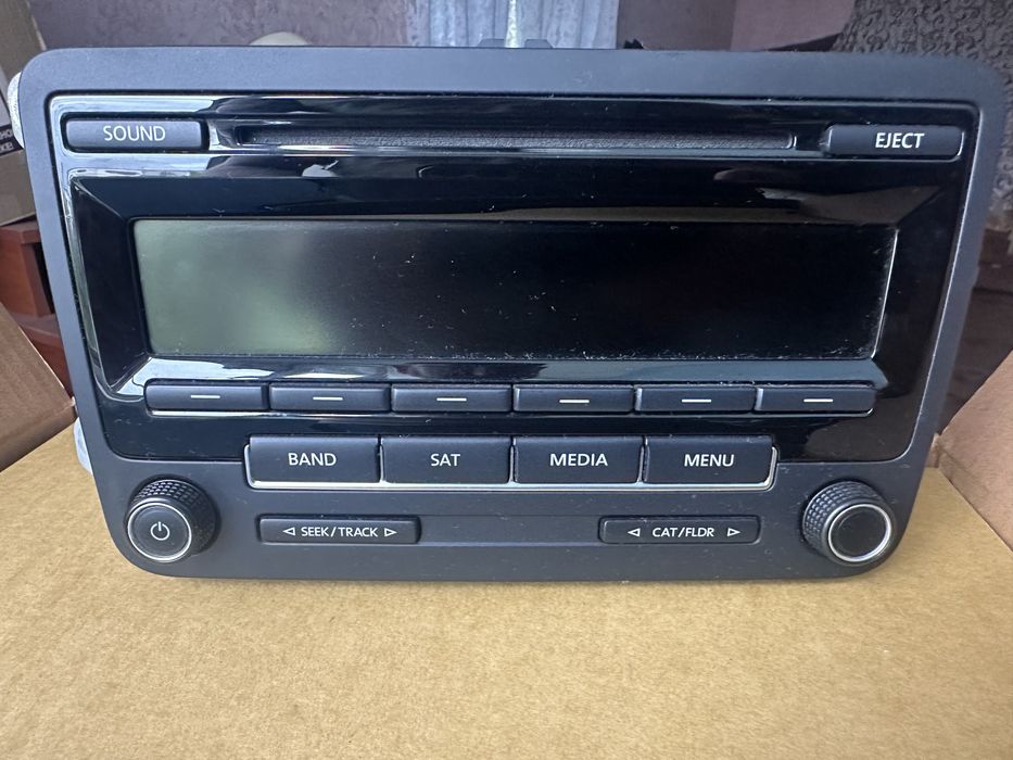 Штатна магнітола Jetta 6