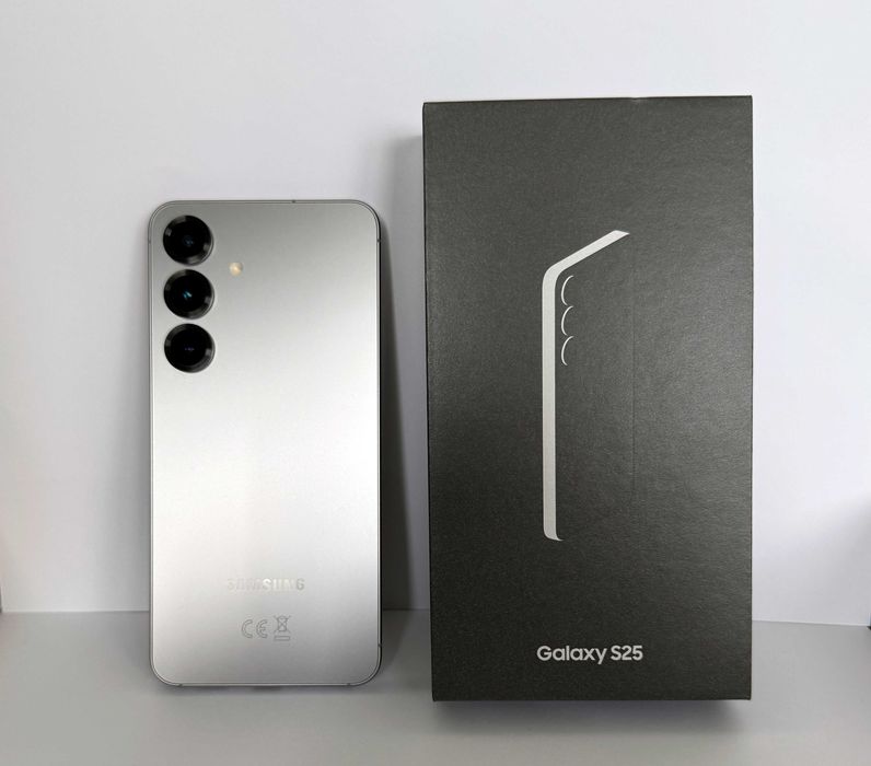 Samsung S25 256GB kolor Srebrny - jak NOWY na GWARANCJI