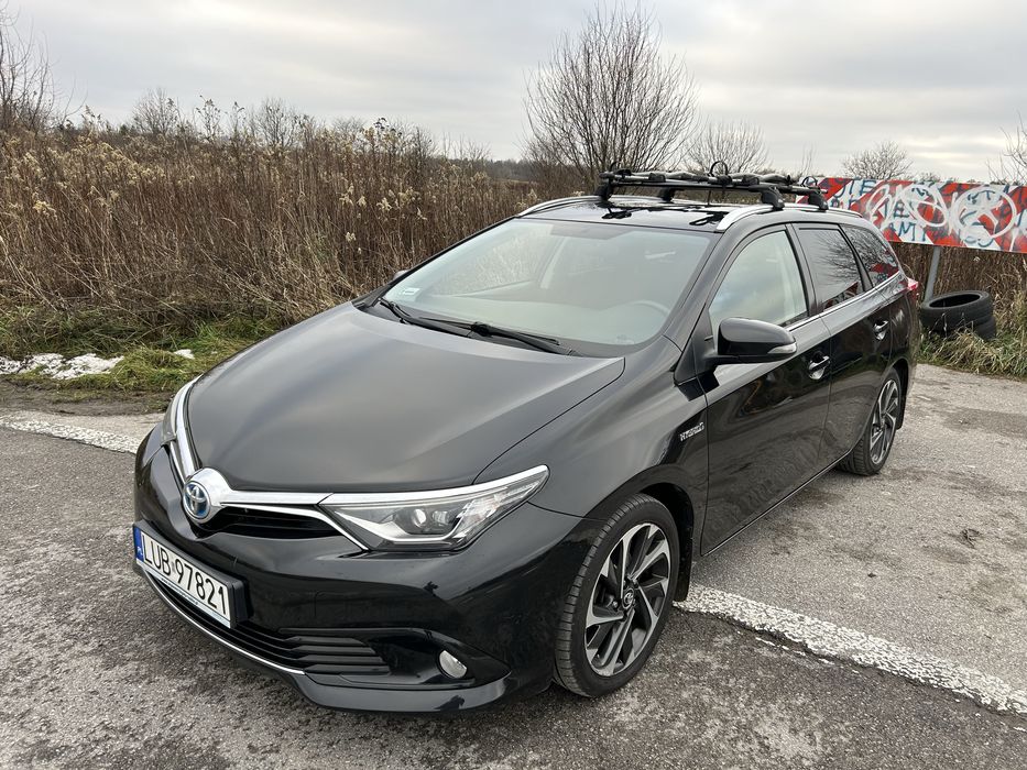 Toyota Auris Hybryda Kombi 2015r