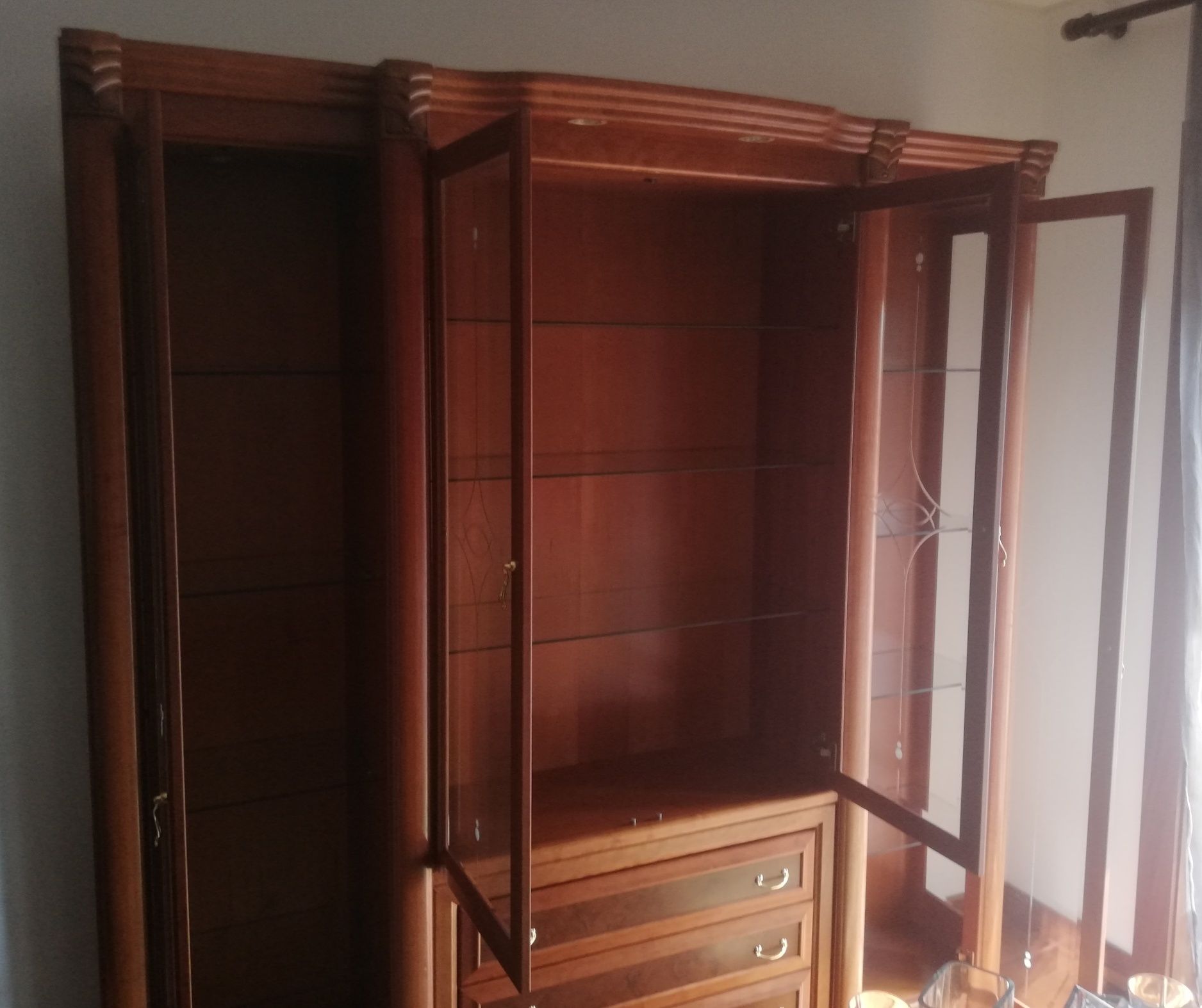 Móvel de sala +mesa +6 cadeiras