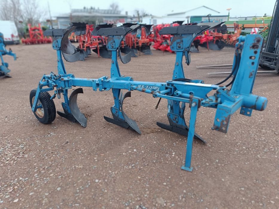 Pług obrotowy 3 skibowy Frost Mosel