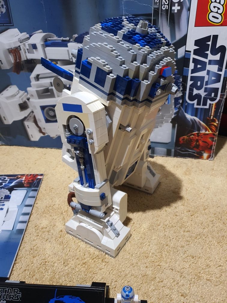 Lego Star Wars 10225 R2-D2 UCS pierwszej serii