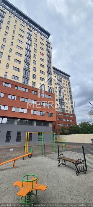 Продаю 3х комнатную квартиру 93 м2 и кладовку ЖК Кристалл Є ОСЕЛЯ