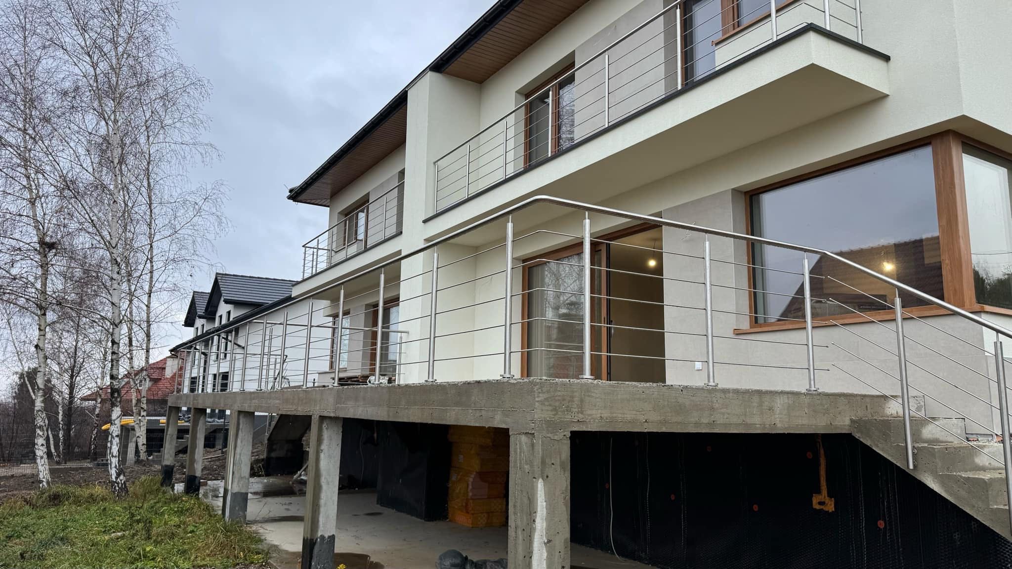 Balustrady nierdzewne zabezpieczenia okienne