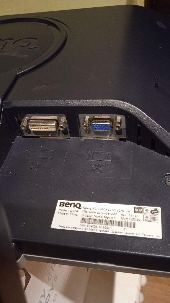 Monitor BenQ 17 cali