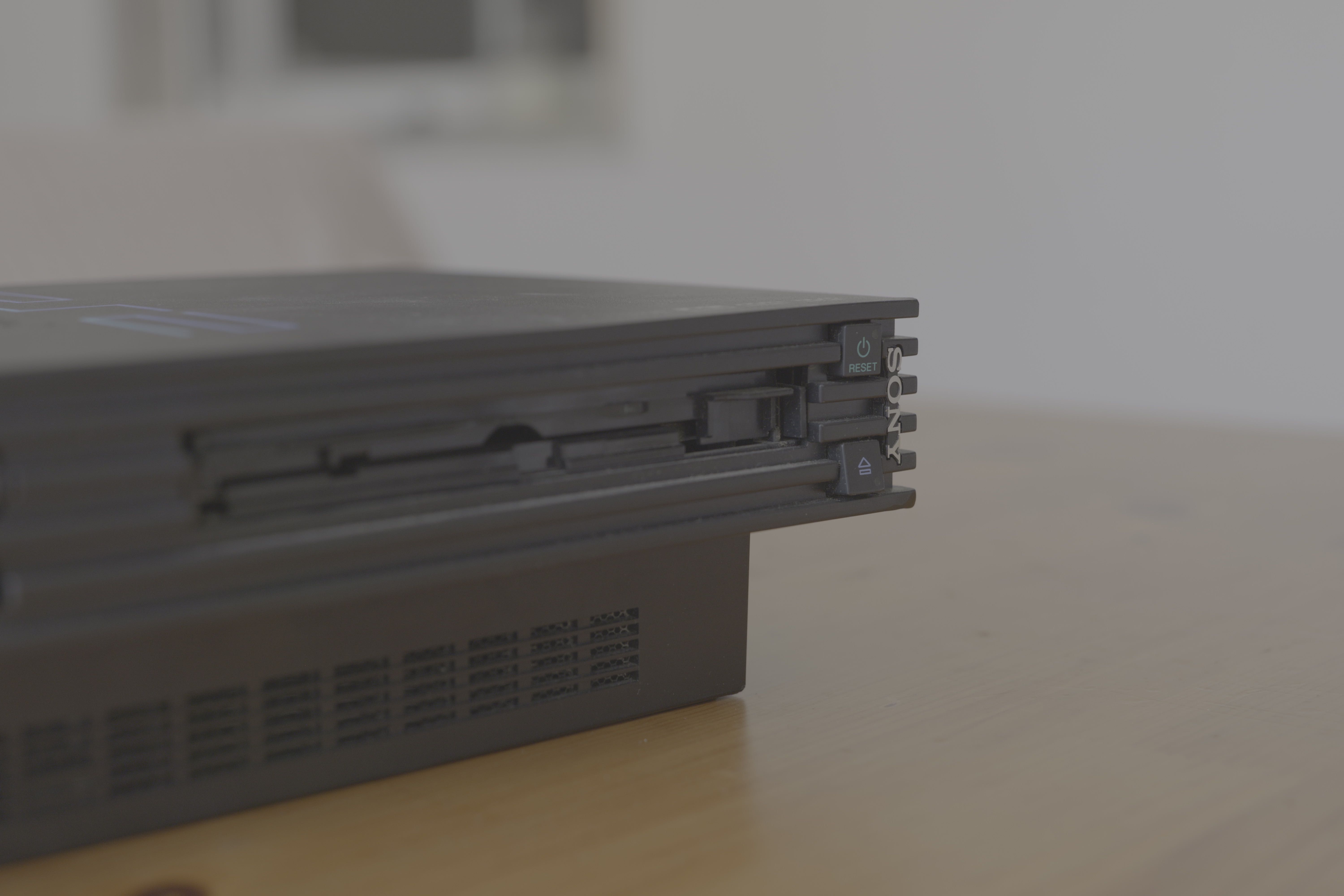 PlayStation 2 (primeira edição de 2000) - para colecionador ou peças