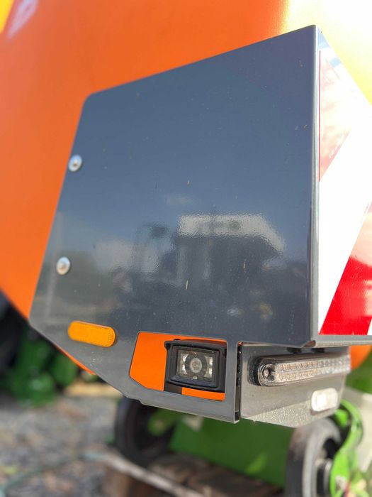 Opryskiwacz polowy Amazone UF 2002 z przednim zbiornikiem FT 1502 Nowy