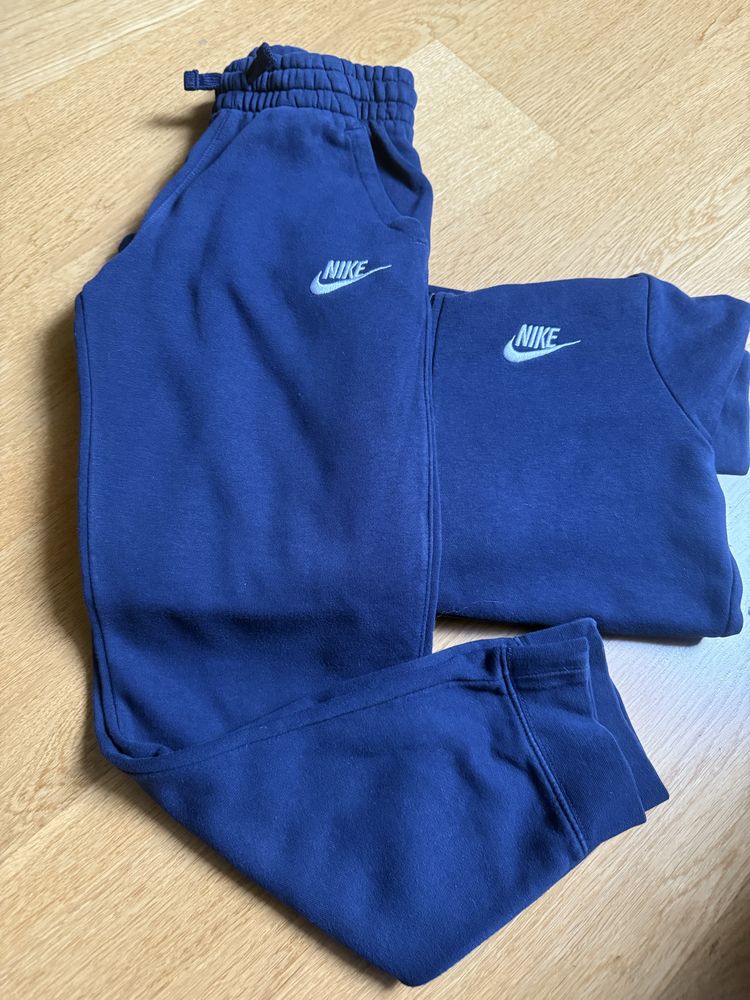 Dres Nike 137-147 cm