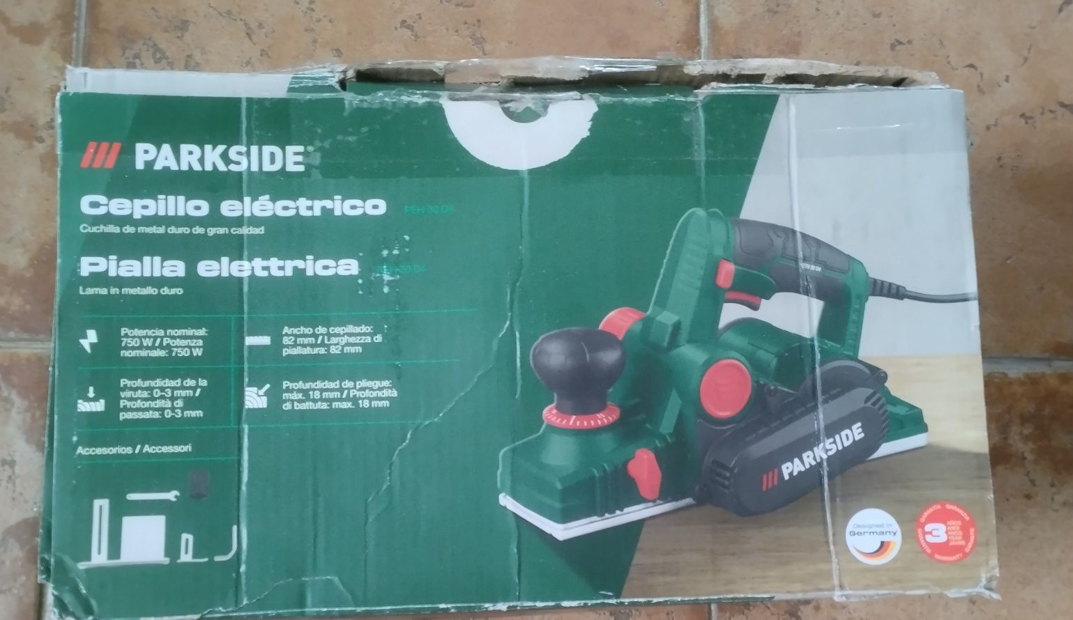 Plaina elétrica Parkside 750W