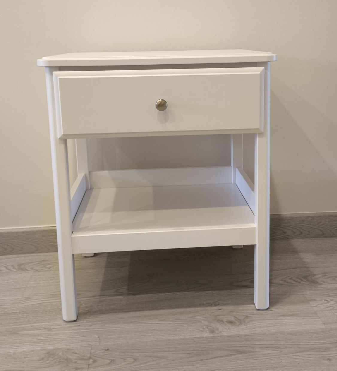 Mesa de cabeceira ikea