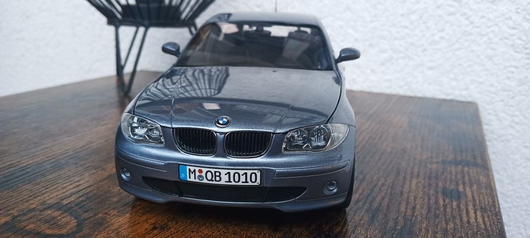 BMW E87 Kyosho 1/18