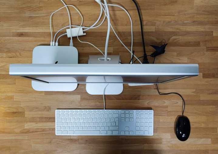 Монитор Apple Cinema Display A1081 20" IPS W | Отличное состояние