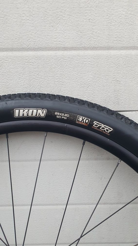 Mavic Crossmax 29" + Maxxis Ikon TR 3C MAXX Speed 29x2.20