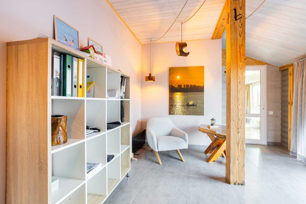 Продажа комплекса: два энергоэффективных дома 280 м² + 120 м² Осокорки